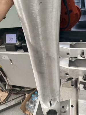 주문 알루미늄 배터리 하우징 연삭기 (FANUC 로봇 디버링 및 마감 포함) 온라인 제조
